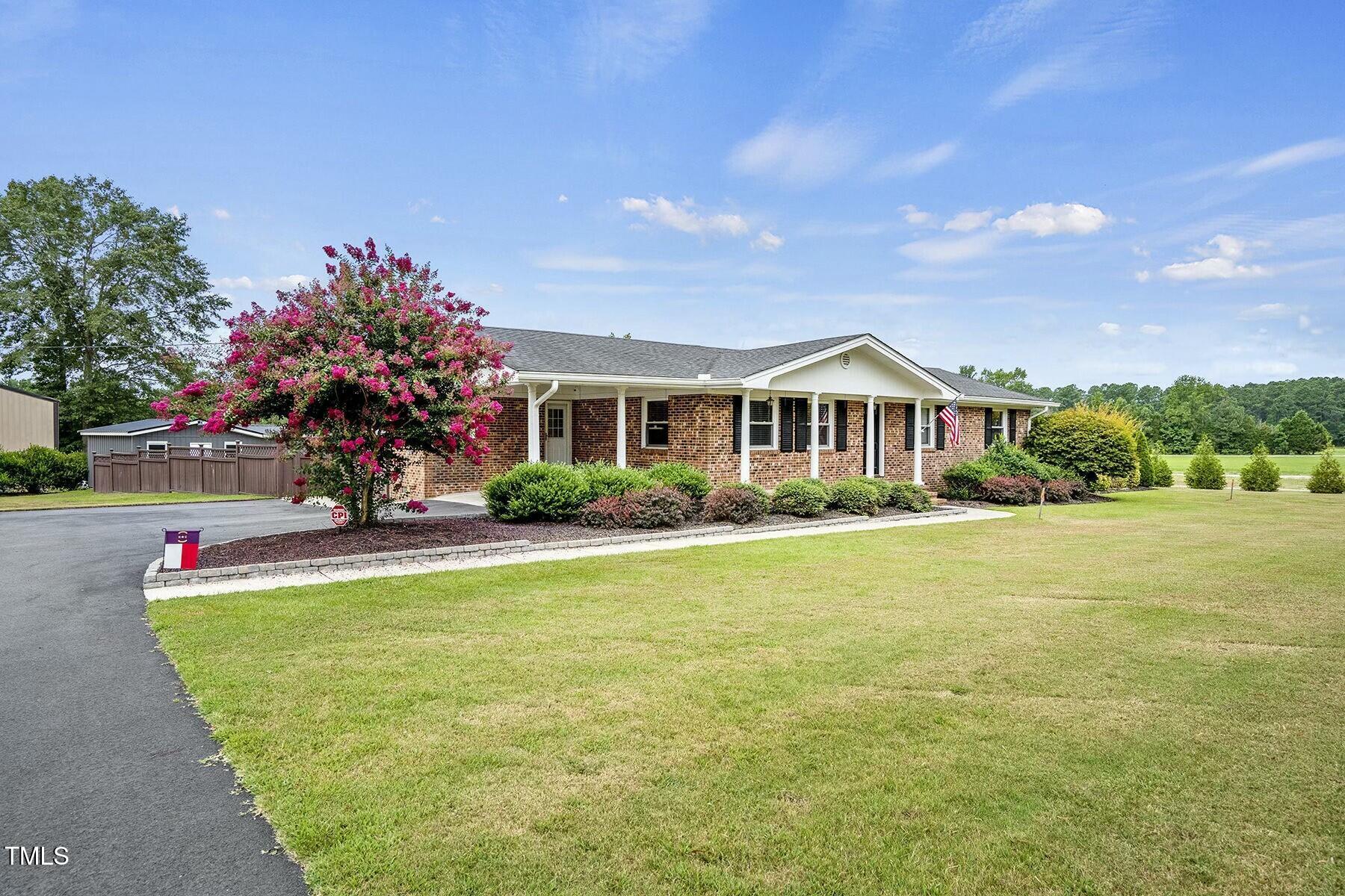 1687 Galilee Road Smithfield, NC 27577 - Photo 3 of 42 tempImagexLWJrj