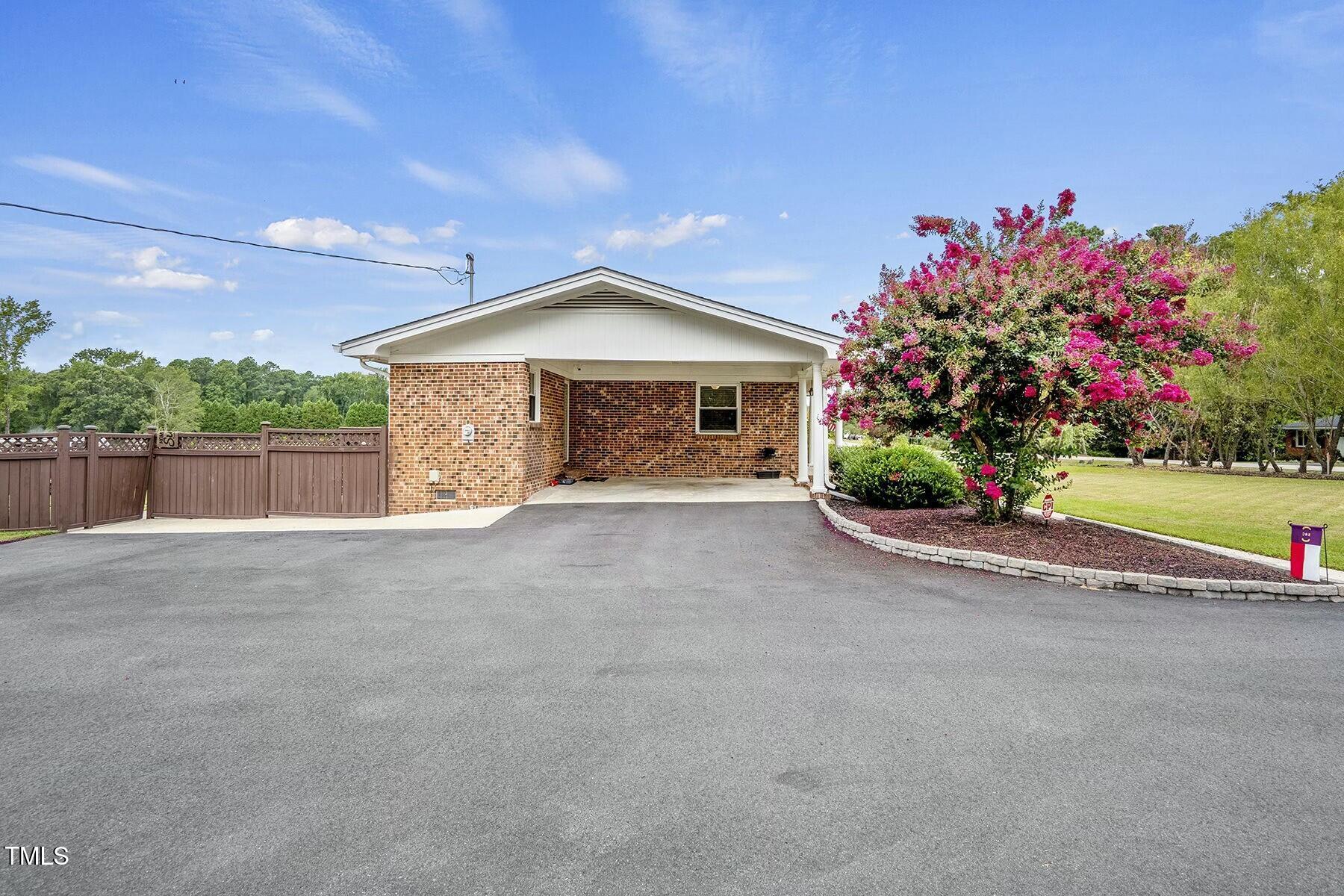 1687 Galilee Road Smithfield, NC 27577 - Photo 4 of 42 tempImagez4kT1K