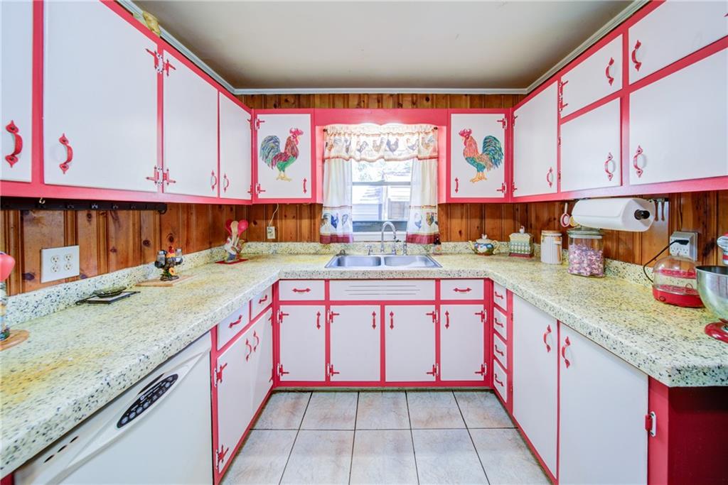 153 Dawson Forest Road East Dawsonville, GA 30534 - Photo 3 of 35