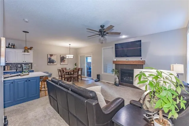 $329,950 | 34225 West 90th Circle, De Soto, KS 66018