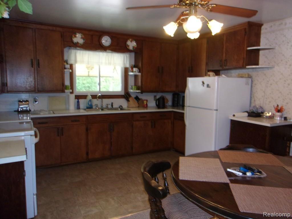 6531 Swartout Road Algonac, MI 48001 - Photo 7 of 31 100_0736.jpg
