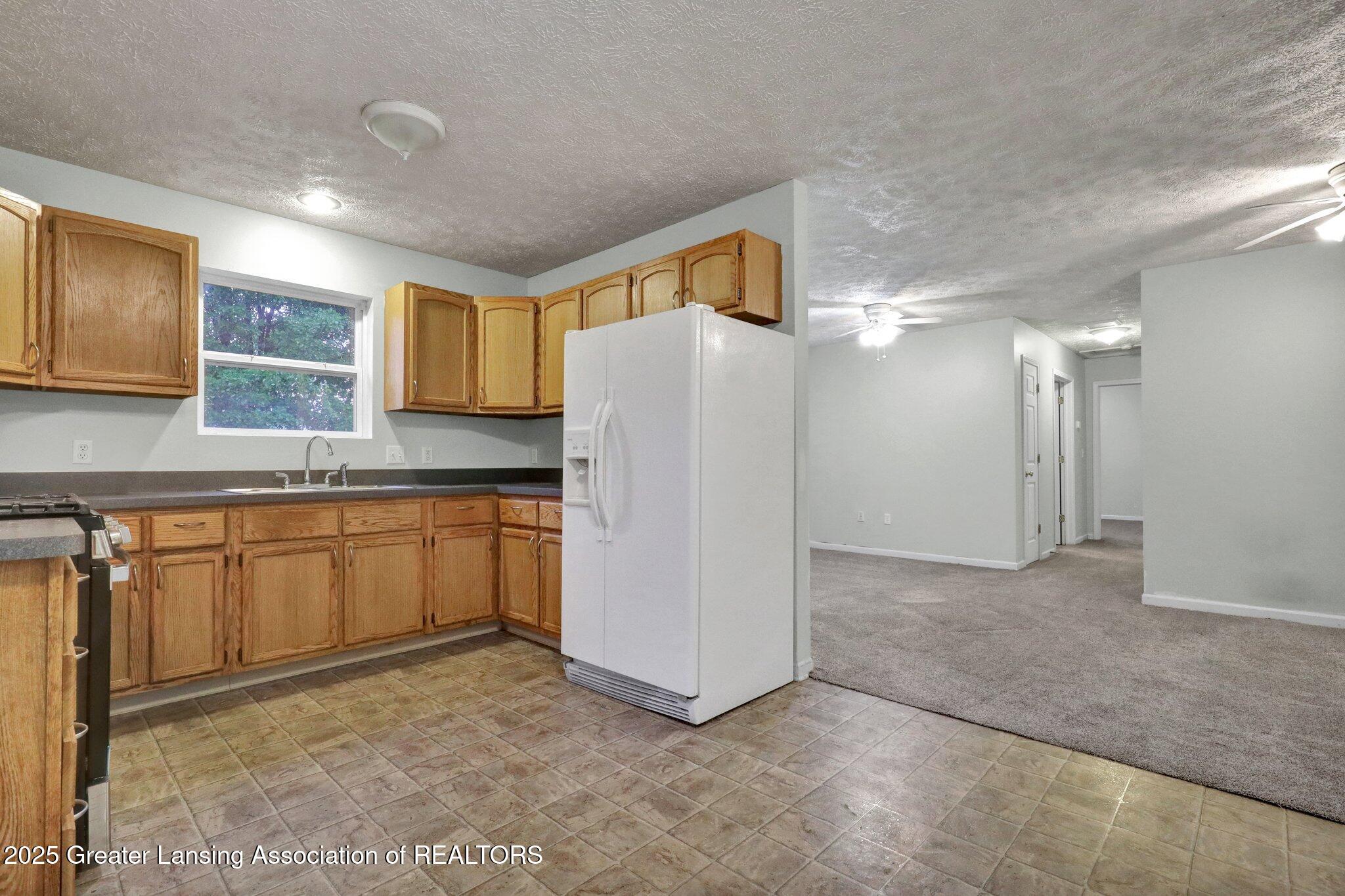 1015 Lake Lansing Road Lansing, MI 48906 - Photo 13 of 27 23-web-or-mls-Open Ended Media-12