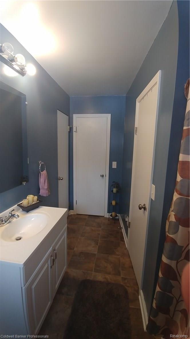 12014 East Stanley Road Columbiaville, MI 48421 - Photo 15 of 25 Very pretty bathroom
