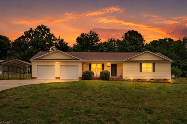 $274,900 | 1719 Brittany Ridge Drive, Kernersville, NC 27284