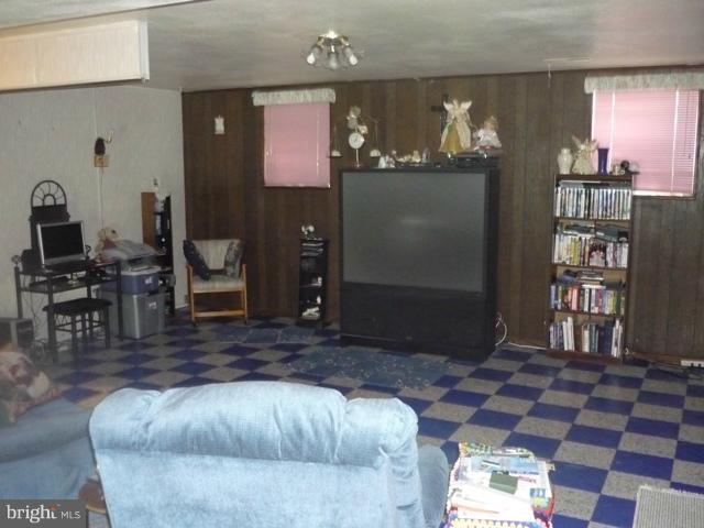 2134 Chantilla Road Catonsville, MD 21228 - Photo 3 of 30 Family Room View 3
