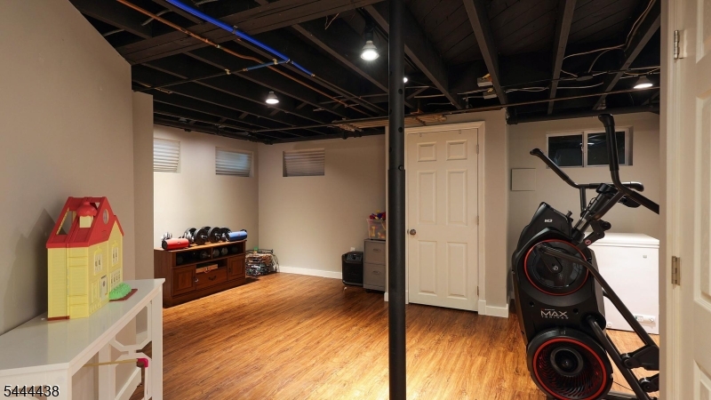 2263 Hill Road Scotch Plains, NJ 07076 - Photo 31 of 50