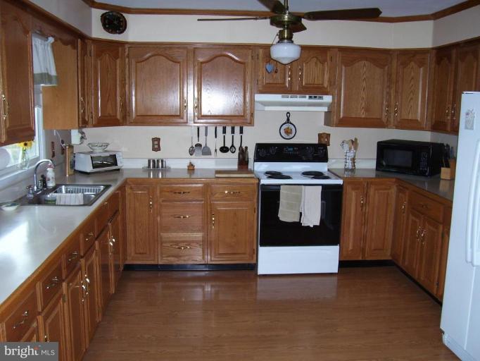 16296 Murray Road Ridge, MD 20680 - Photo 2 of 22 Kitchen