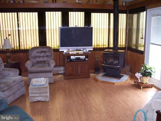 16296 Murray Road Ridge, MD 20680 - Photo 17 of 22 Bay Room