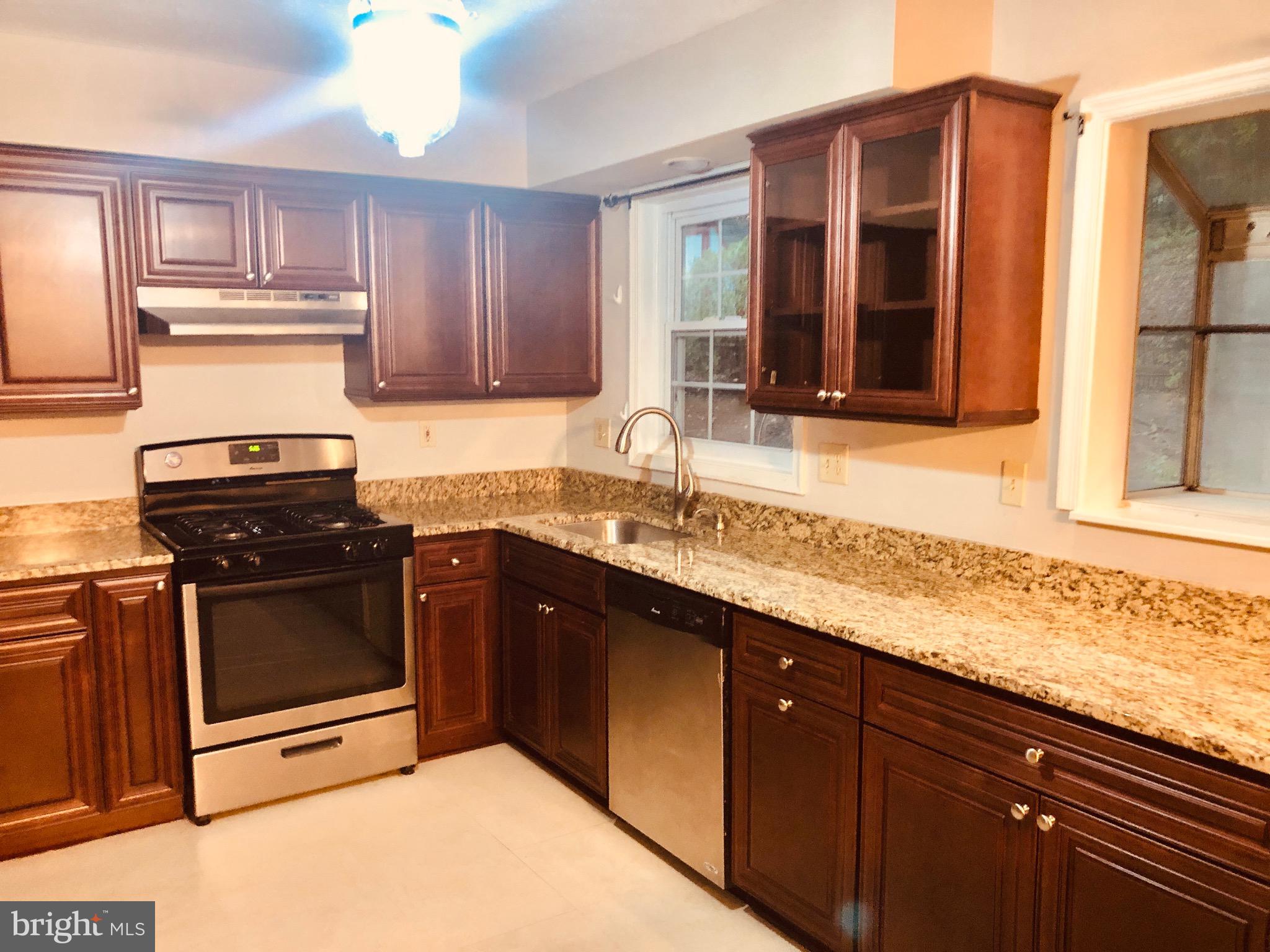 17989 Possum Point Road Dumfries, VA 22026 - Photo 16 of 33