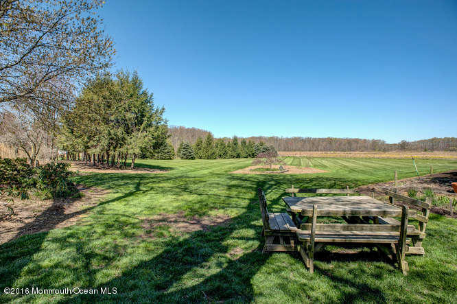 52 Polhemustown Road Allentown, NJ 08501 - Photo 13 of 30 52 Polhemustown Rd Allentown-small-038-2