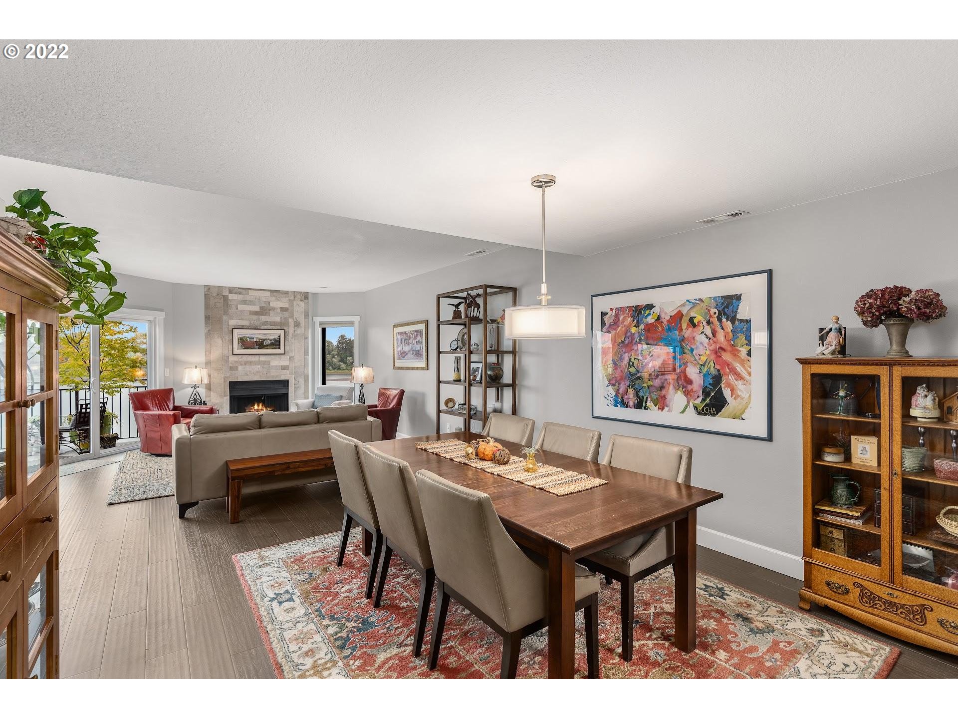 5630 South Riverside Lane, Unit 18 Portland, OR 97239 - Photo 8 of 31 Gallery Image 8