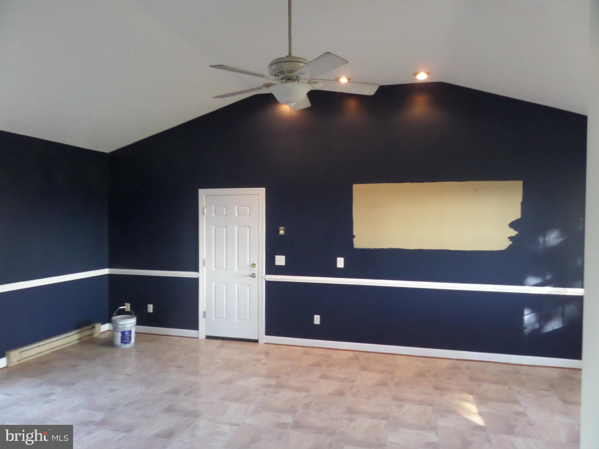 3542 Leetown Road Summit Point, WV 25446 - Photo 6 of 27 Family Room