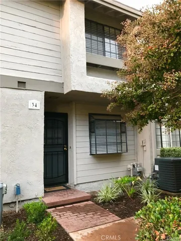 $3,000 | 2220 East Chapman Avenue, Unit 34, Fullerton, CA 92831