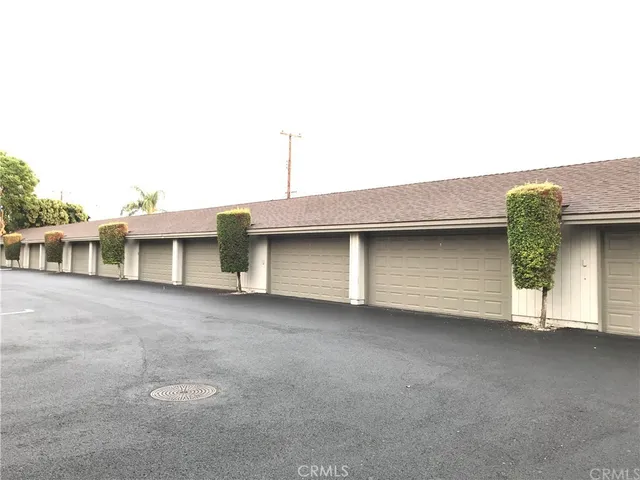 $3,000 | 2220 East Chapman Avenue, Unit 34, Fullerton, CA 92831