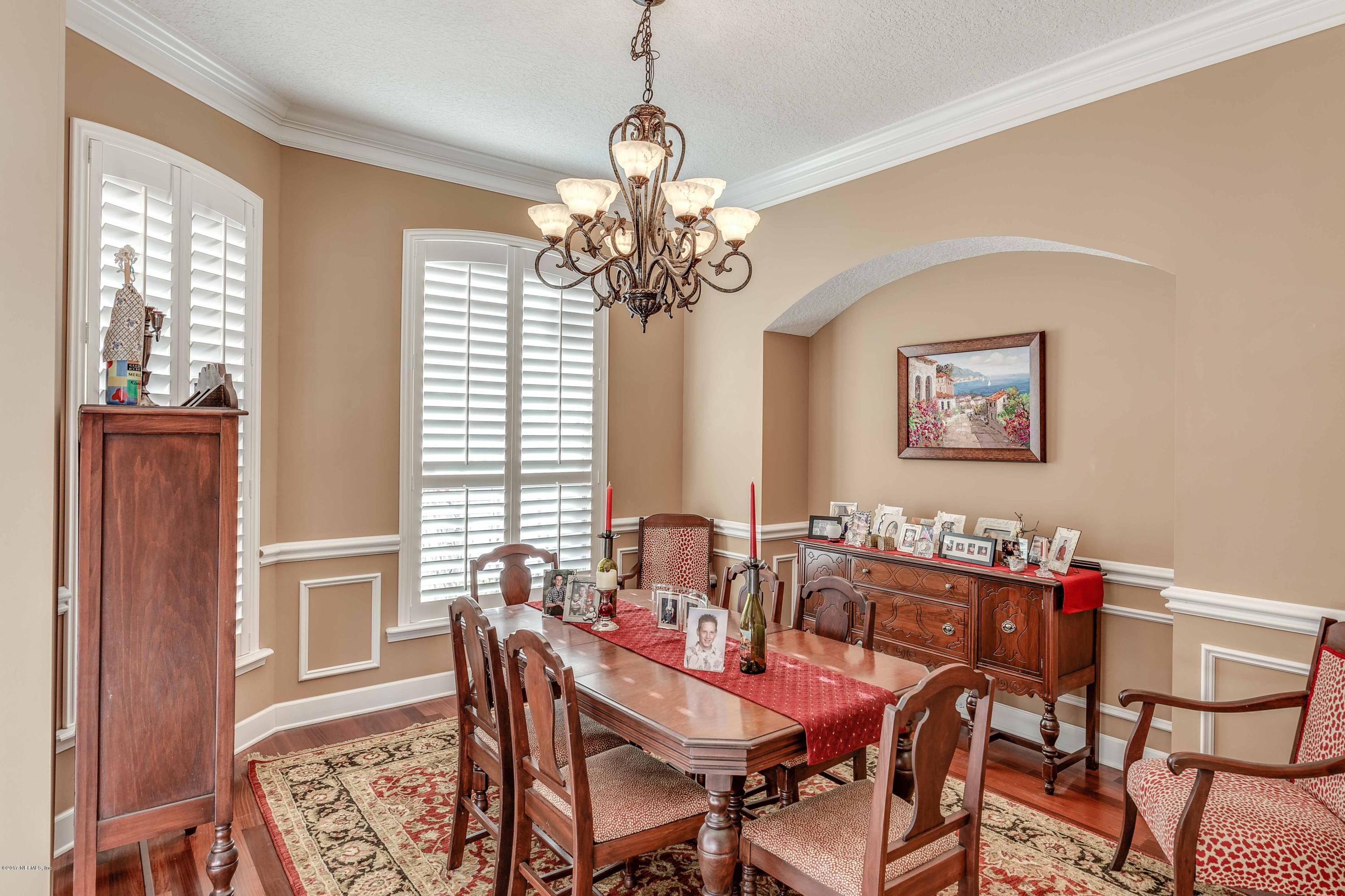 Formal Dining