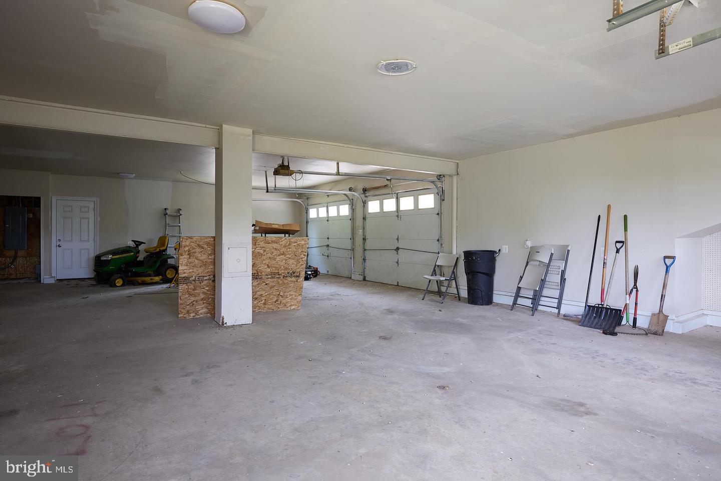 21050 Big Woods Road Dickerson, MD 20842 - Photo 40 of 62 The Lodge - Garage