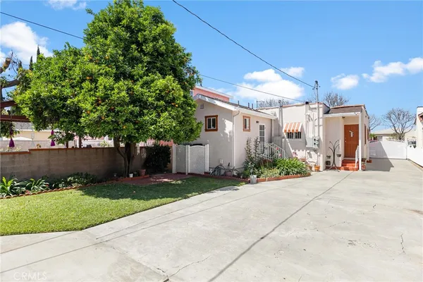 $998,888 | 8446 California Avenue, South Gate, CA 90280