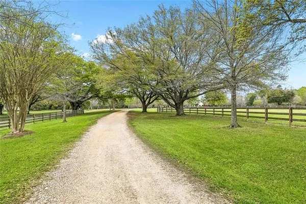 $889,000 | 85198 Highway 450, Franklinton, LA 70438