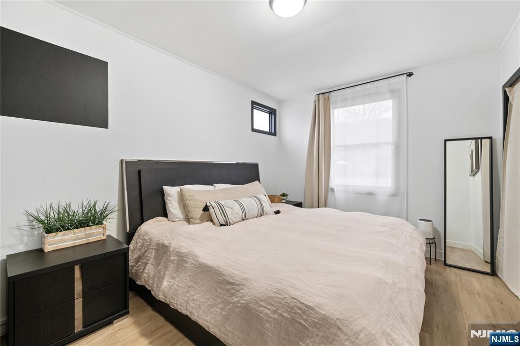 27 Garrabrant Road Clifton, NJ 07013 - Photo 11 of 24