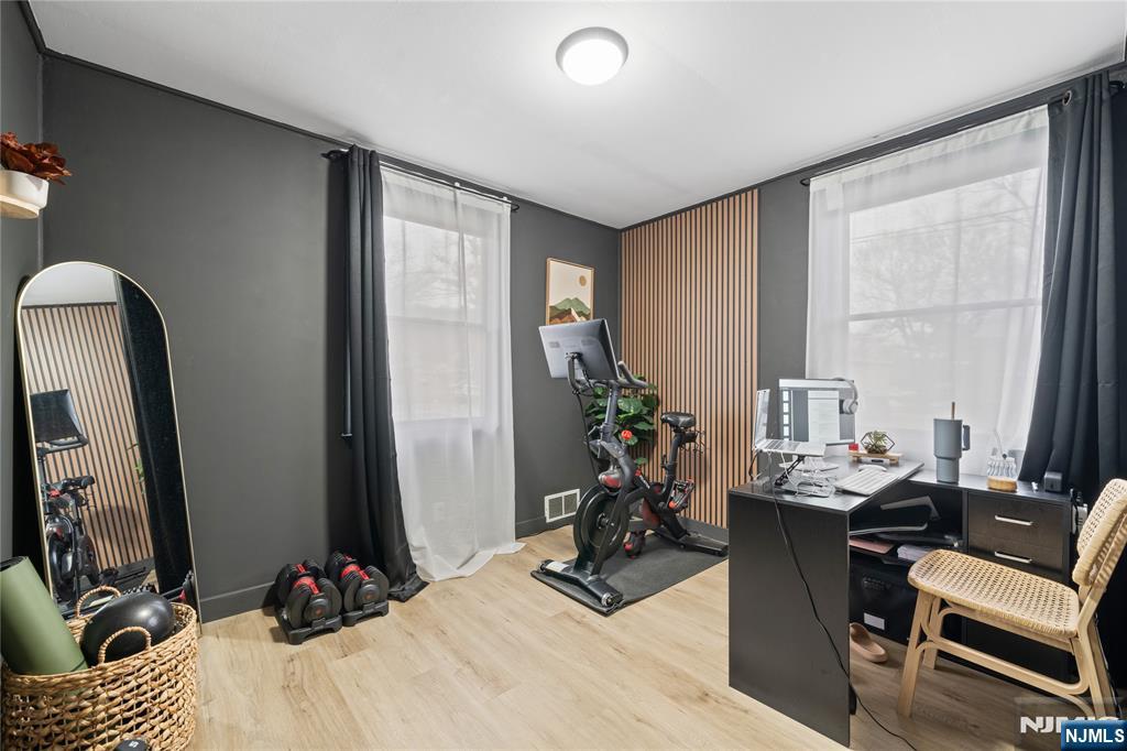 27 Garrabrant Road Clifton, NJ 07013 - Photo 13 of 24