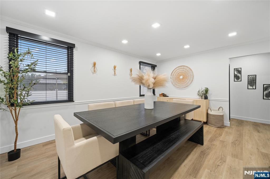 27 Garrabrant Road Clifton, NJ 07013 - Photo 5 of 24