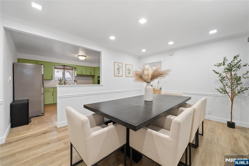 27 Garrabrant Road Clifton, NJ 07013 - Photo 6 of 24