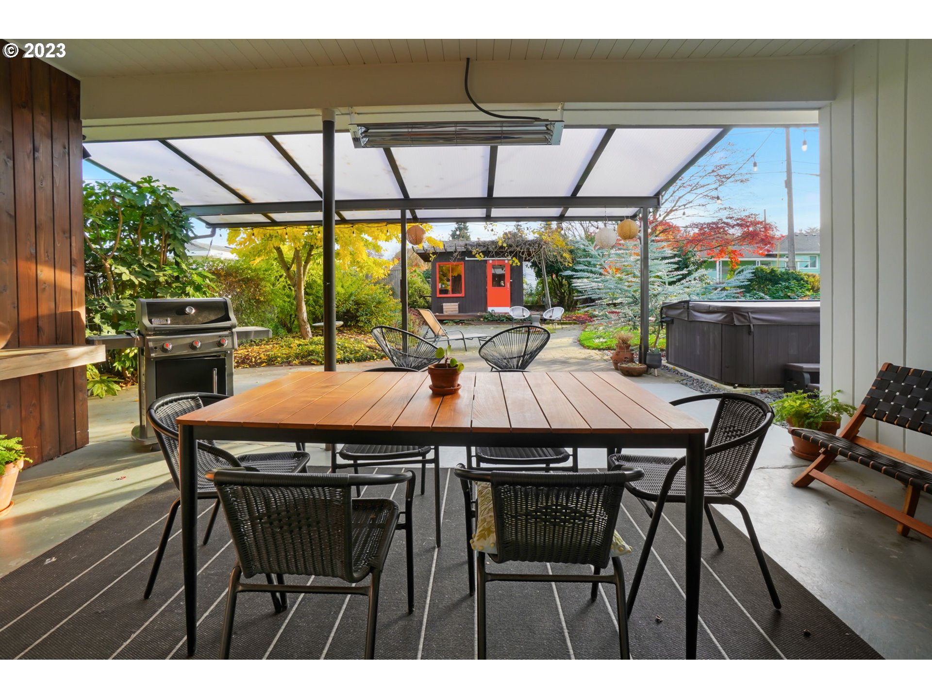 4020 Northeast Rosa Parks Way Portland, OR 97211 - Photo 39 of 48 a view of a patio with a table chairs and a patio