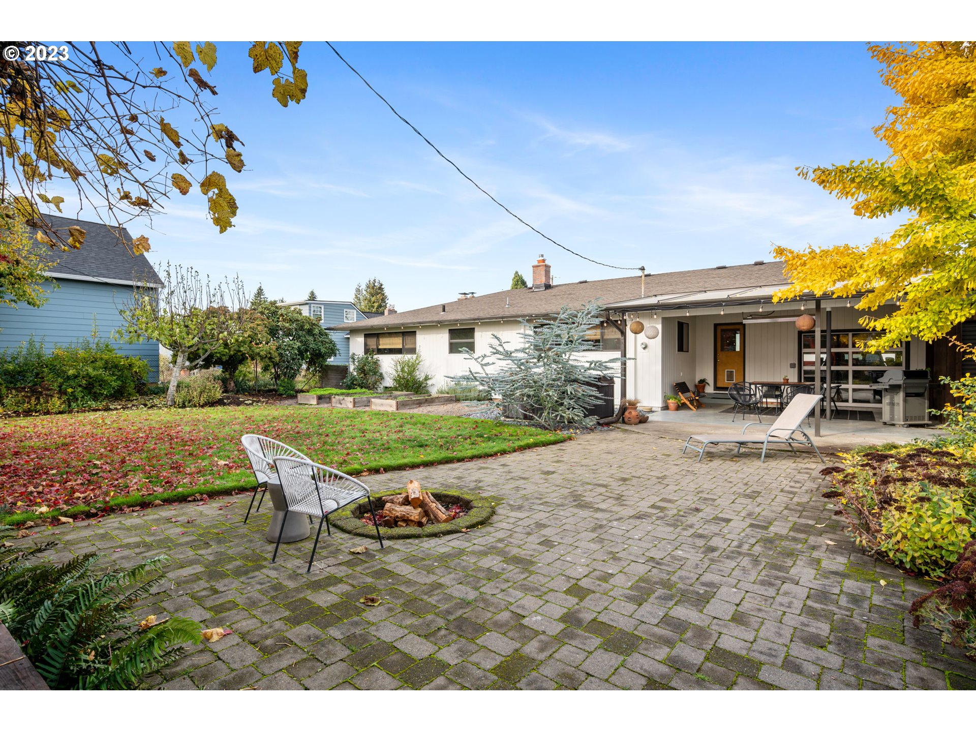 4020 Northeast Rosa Parks Way Portland, OR 97211 - Photo 43 of 48 a view of a house with backyard porch and sitting area