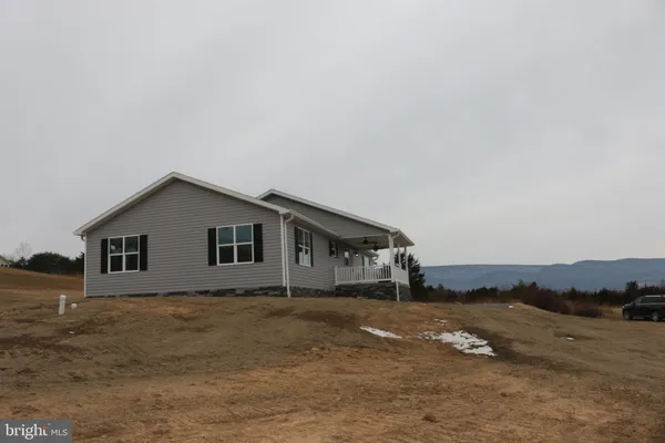 $345,000 | 10 Earhart Court, Petersburg, WV 26847
