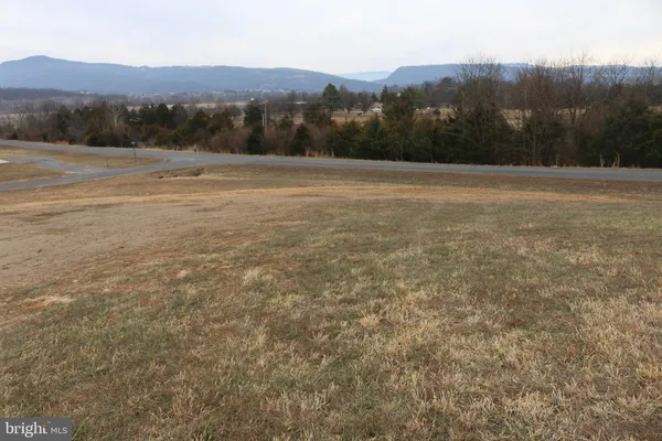 $345,000 | 10 Earhart Court, Petersburg, WV 26847