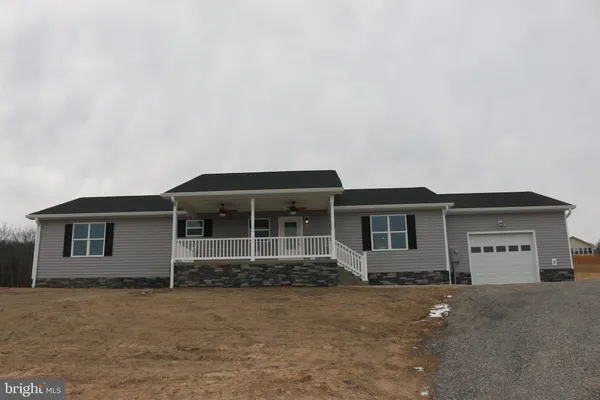 $345,000 | 10 Earhart Court, Petersburg, WV 26847