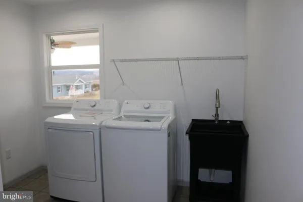 $345,000 | 10 Earhart Court, Petersburg, WV 26847