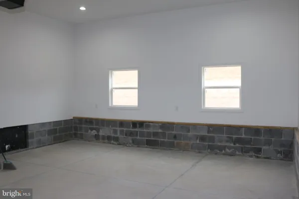 $345,000 | 10 Earhart Court, Petersburg, WV 26847