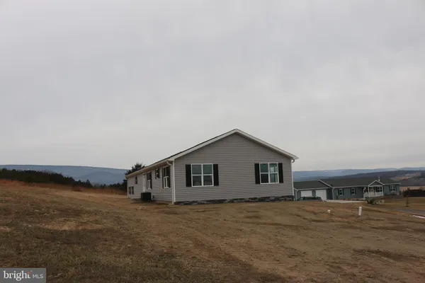 $345,000 | 10 Earhart Court, Petersburg, WV 26847