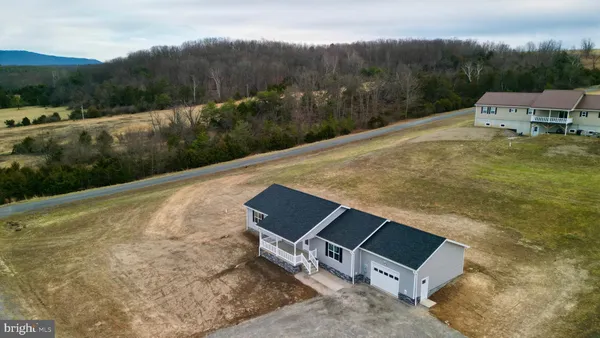 $345,000 | 10 Earhart Court, Petersburg, WV 26847