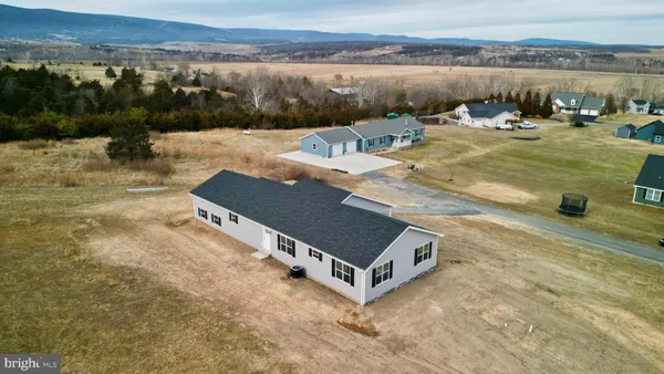 $345,000 | 10 Earhart Court, Petersburg, WV 26847