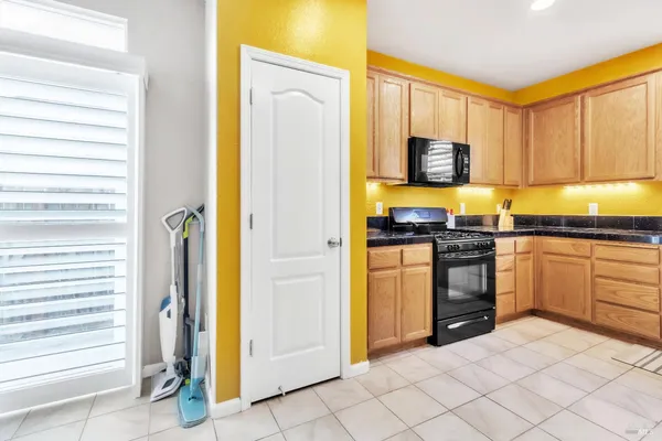 $523,000 | 927 Freedom Drive, Suisun City, CA 94585