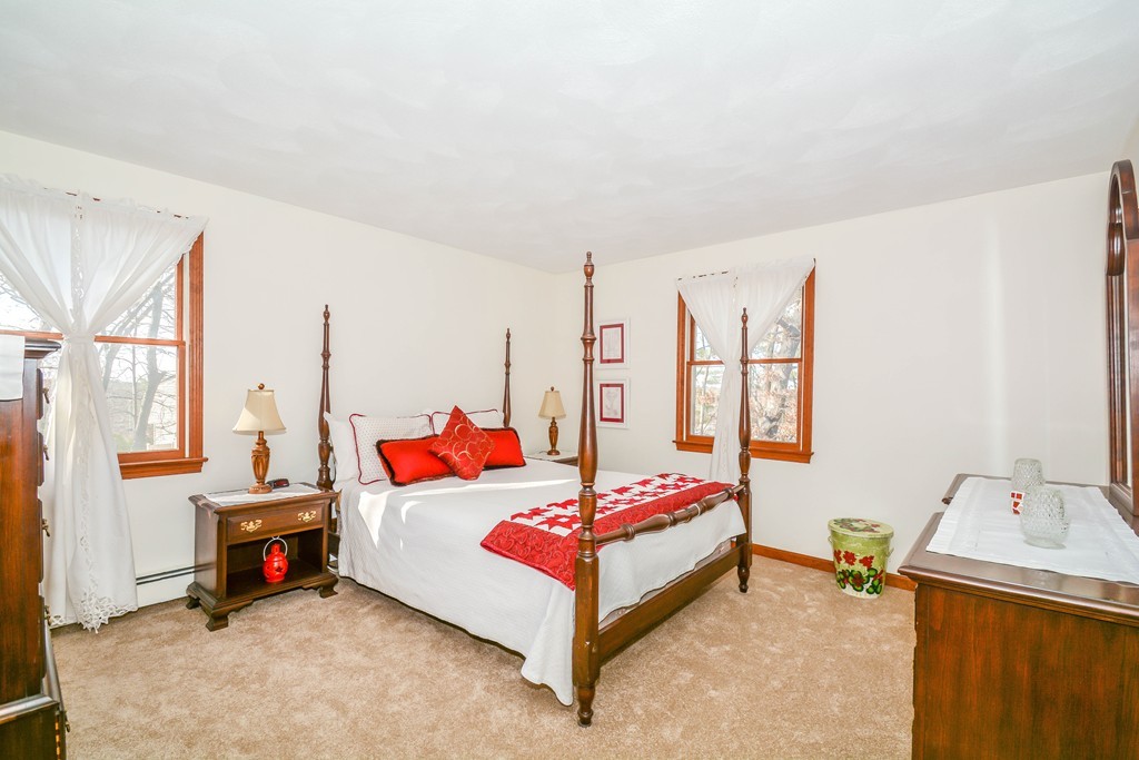 48 Chestnut Road Reading, MA 01867 - Photo 13 of 29 Gallery Image 13