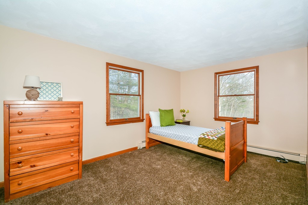 48 Chestnut Road Reading, MA 01867 - Photo 16 of 29 Gallery Image 16