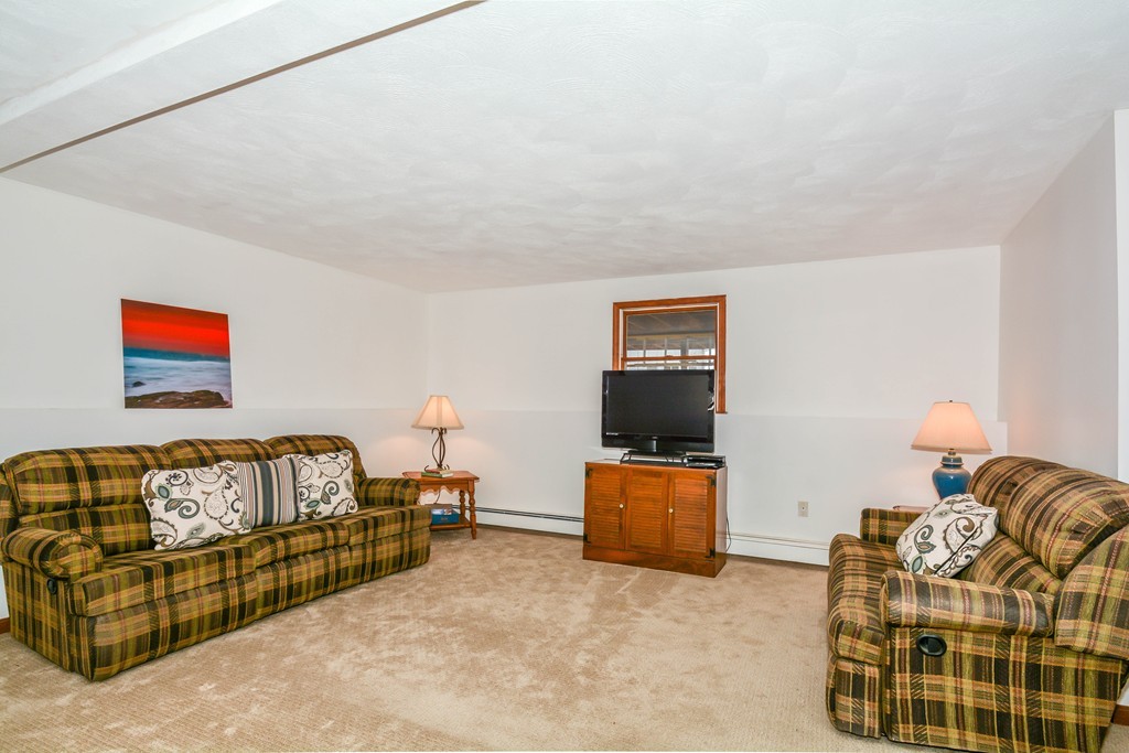 48 Chestnut Road Reading, MA 01867 - Photo 22 of 29 Gallery Image 22