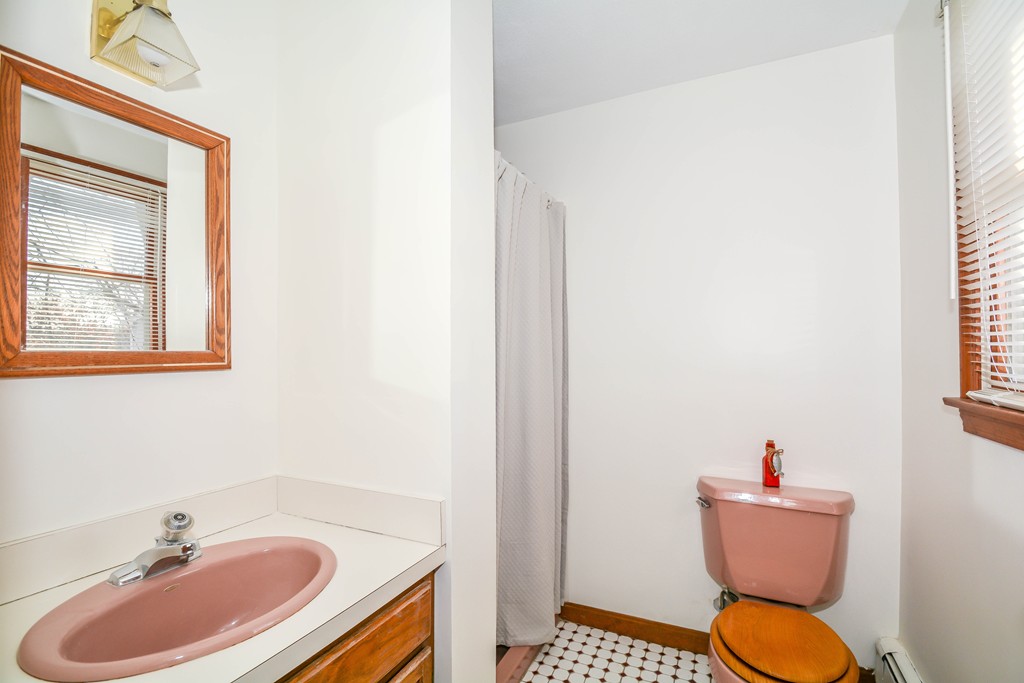 48 Chestnut Road Reading, MA 01867 - Photo 26 of 29 Gallery Image 26