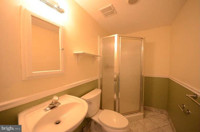 15308 Good Hope Road Silver Spring, MD 20905 - Photo 11 of 21 Bath