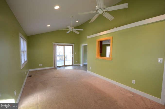 15308 Good Hope Road Silver Spring, MD 20905 - Photo 7 of 21 Family Room