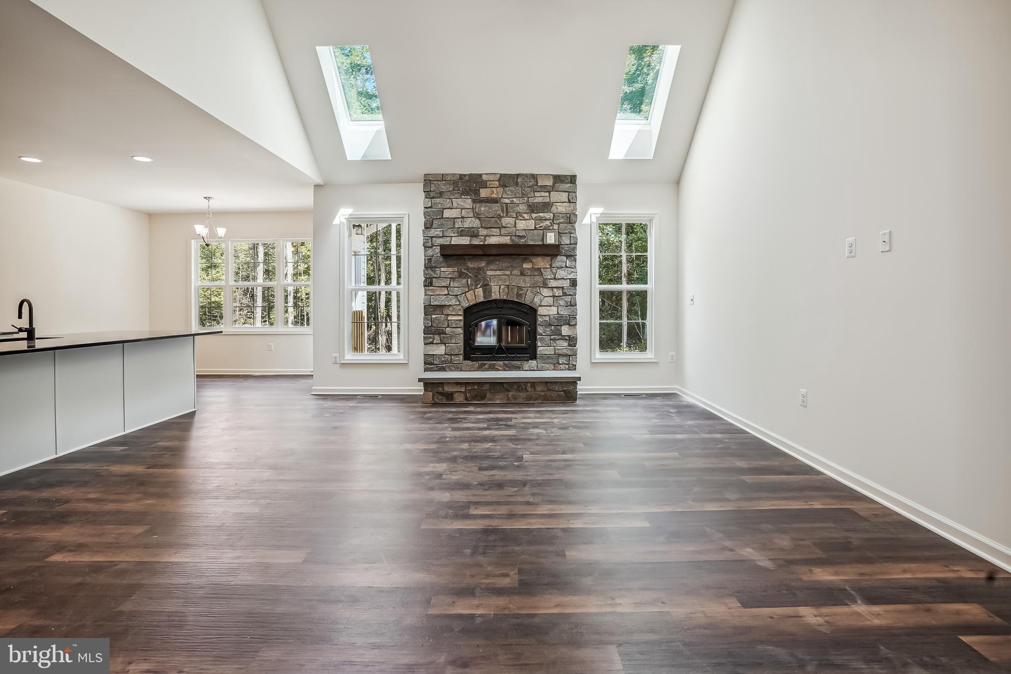 365 Castleton View Road Castleton, VA 22716 - Photo 4 of 13 Great Room