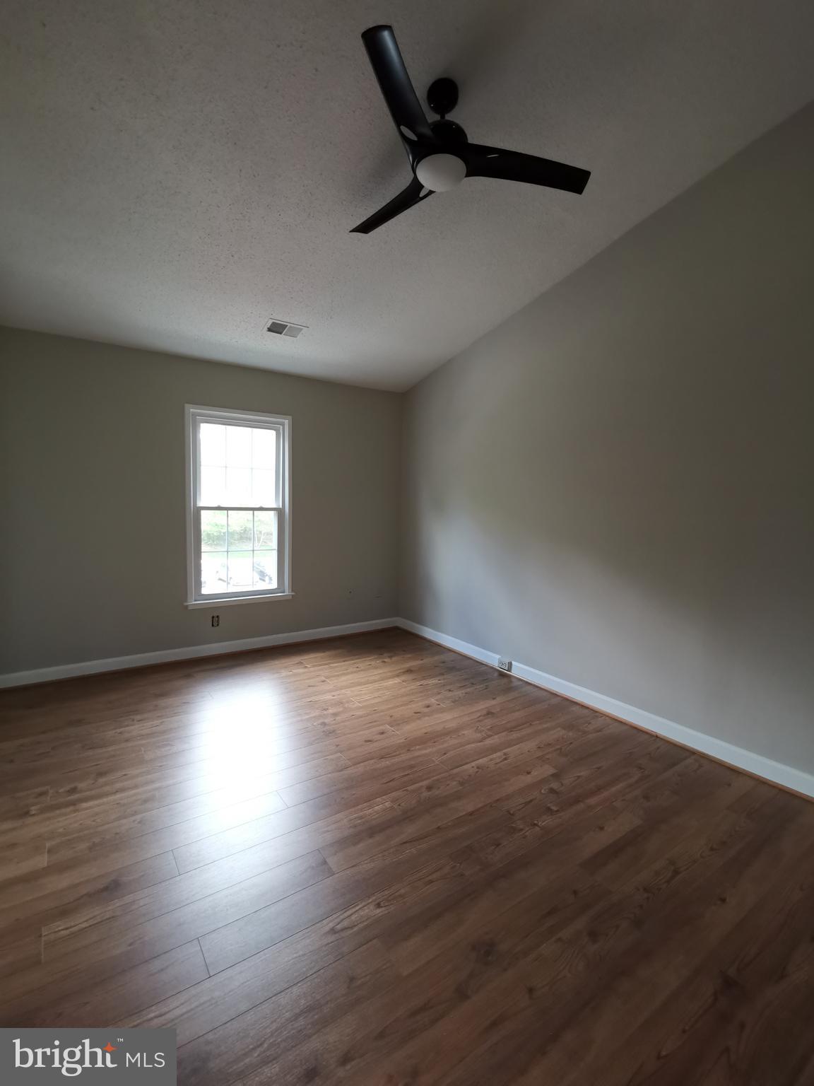 2322 Hunters Square Court Reston, VA 20191 - Photo 13 of 29