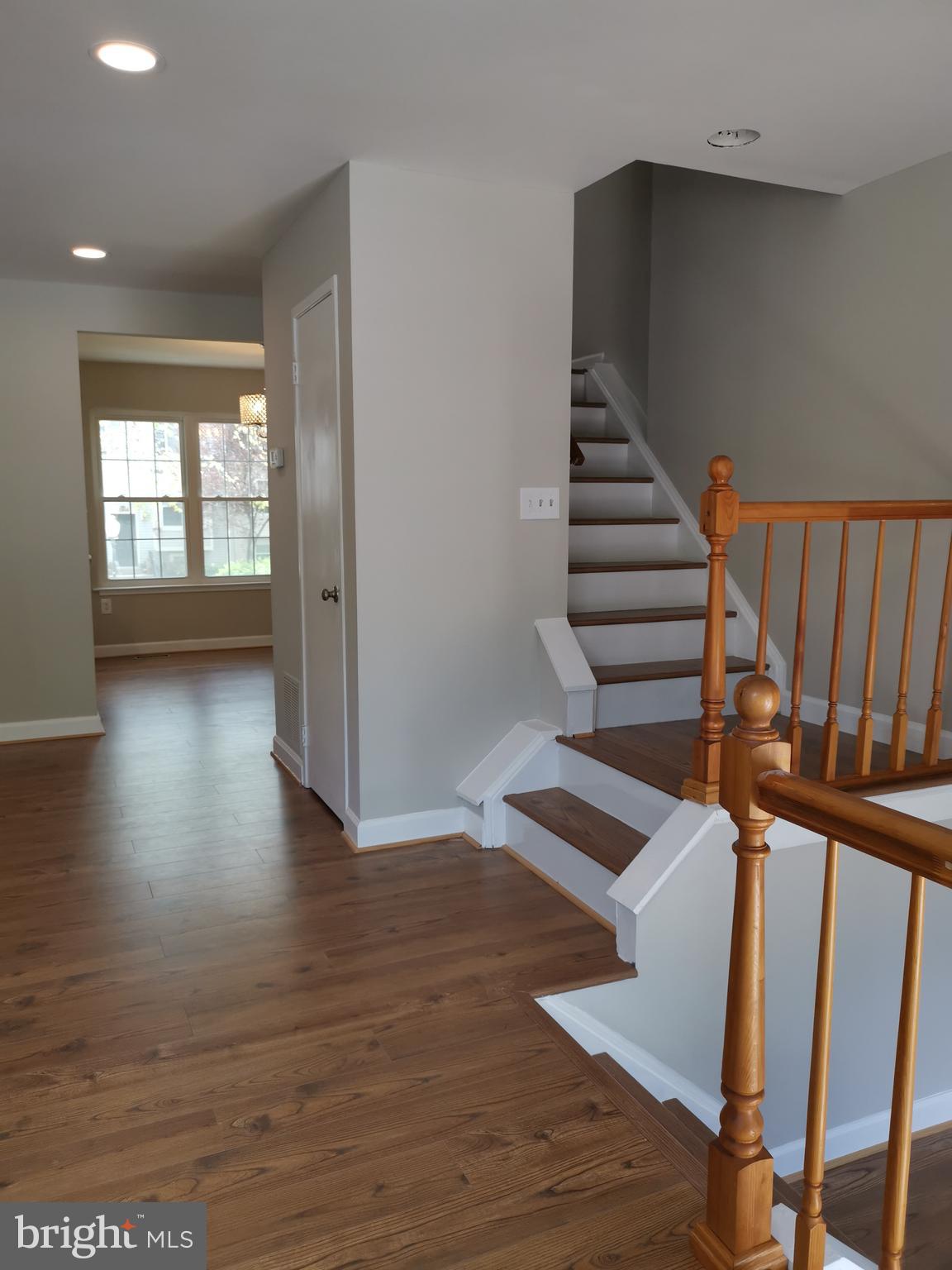 2322 Hunters Square Court Reston, VA 20191 - Photo 5 of 29