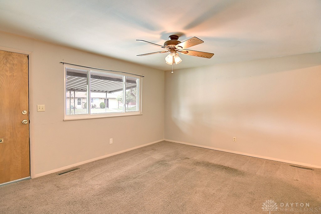 5708 Benedict Road Dayton, OH 45424 - Photo 6 of 22 Gallery Image 6