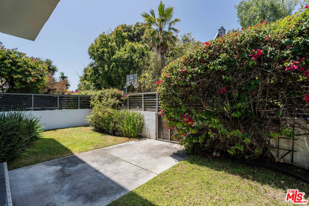 30 Reef Street, Unit 2 Marina del Rey, CA 90292 - Photo 32 of 34