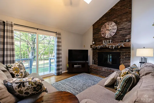 $507,500 | 3412 High Trail Drive, Woodridge, IL 60517