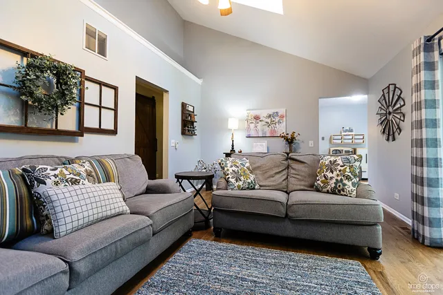 $507,500 | 3412 High Trail Drive, Woodridge, IL 60517